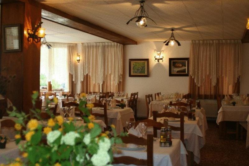 Hotel Estanys Blaus Tavascan Extérieur photo